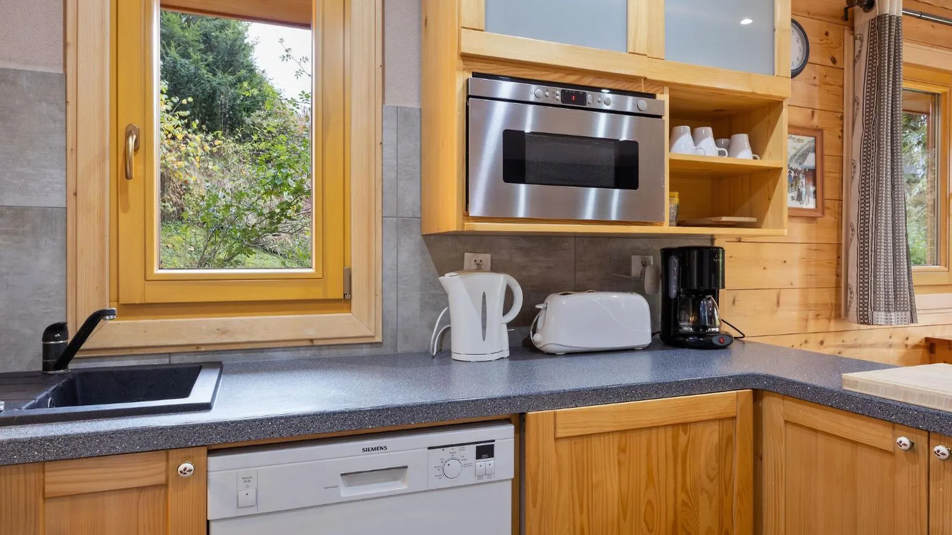 Apartment Le Petit Savoyard - Chl405 By Interhome Chatel